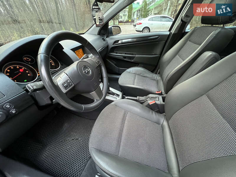 Универсал Opel Astra 2005 в Житомире
