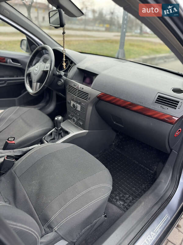 Універсал Opel Astra 2004 в Коростені