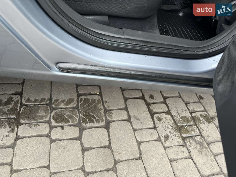 Універсал Opel Astra 2004 в Коростені