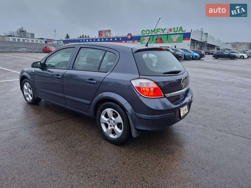 Хетчбек Opel Astra 2006 в Рівному