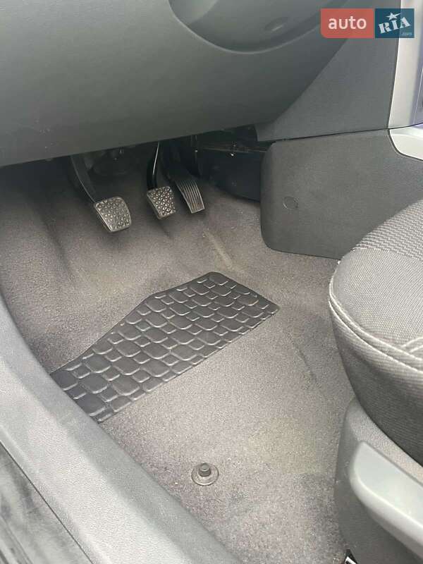 Універсал Opel Astra 2013 в Києві