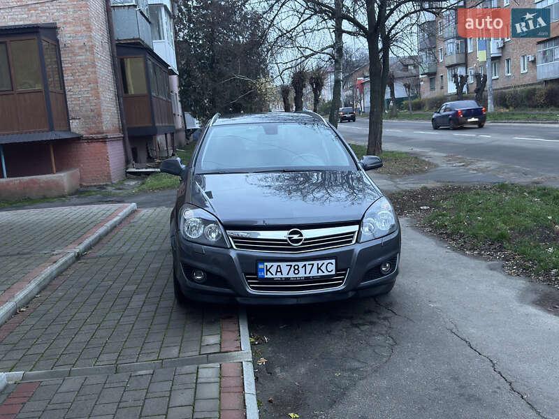 Универсал Opel Astra 2010 в Умани фото 2 Универсал Opel Astra 2010 в Умани