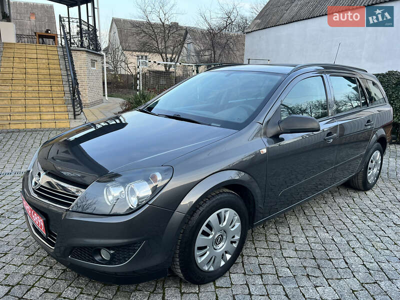 Універсал Opel Astra 2009 в Гнівані