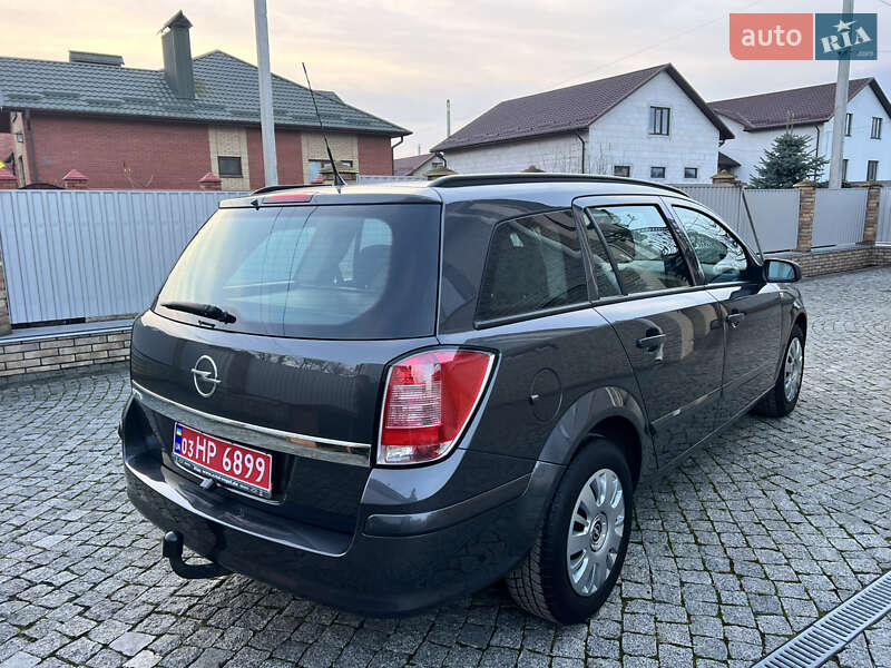 Універсал Opel Astra 2009 в Гнівані