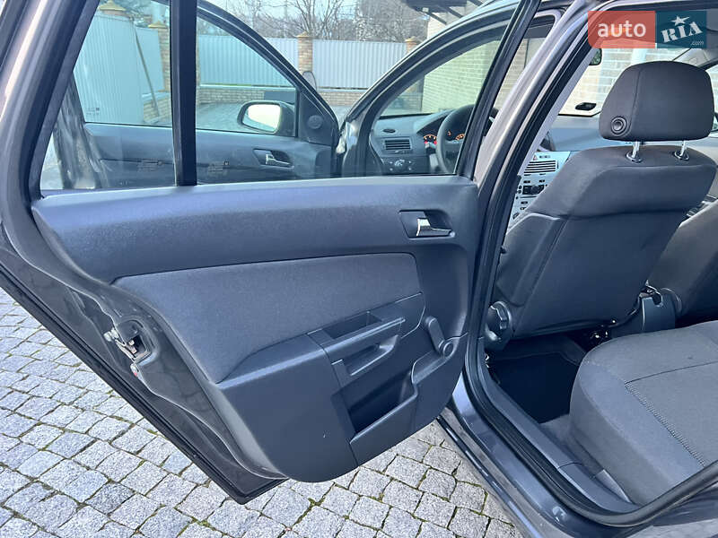 Універсал Opel Astra 2009 в Гнівані