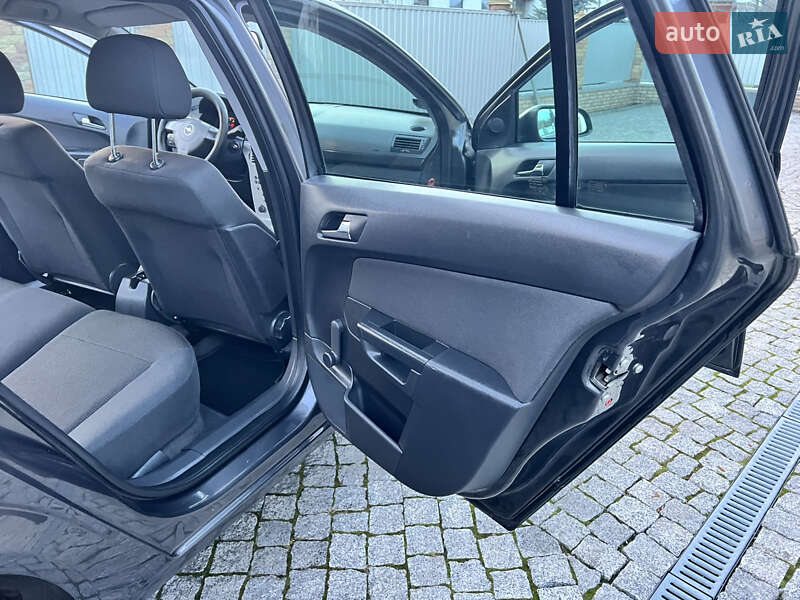 Універсал Opel Astra 2009 в Гнівані
