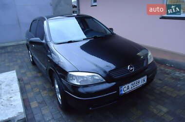 Седан Opel Astra 2006 в Умани
