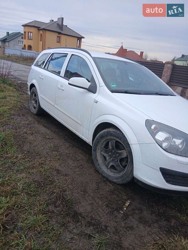 Універсал Opel Astra 2006 в Почаєві