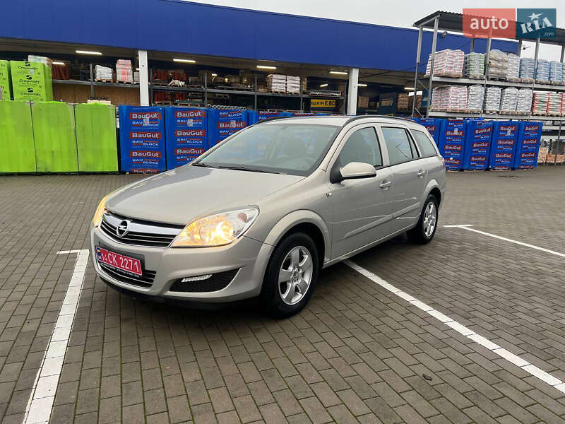 Універсал Opel Astra 2009 в Калуші