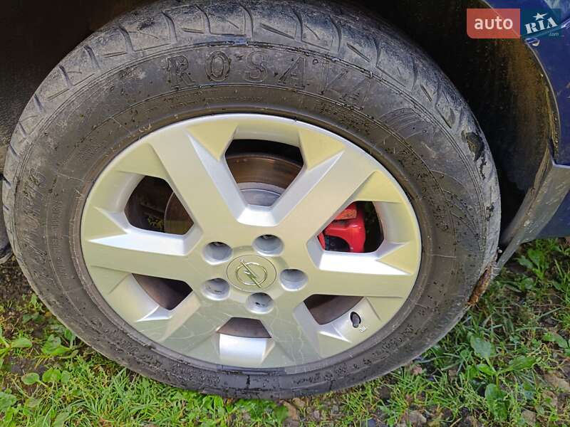 Універсал Opel Astra 2005 в Івано-Франківську