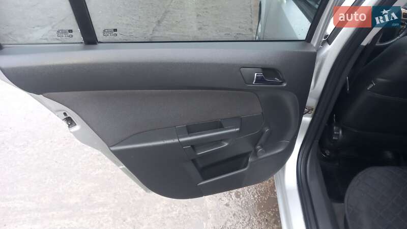 Универсал Opel Astra 2007 в Монастырище фото 13 Универсал Opel Astra 2007 в Монастырище