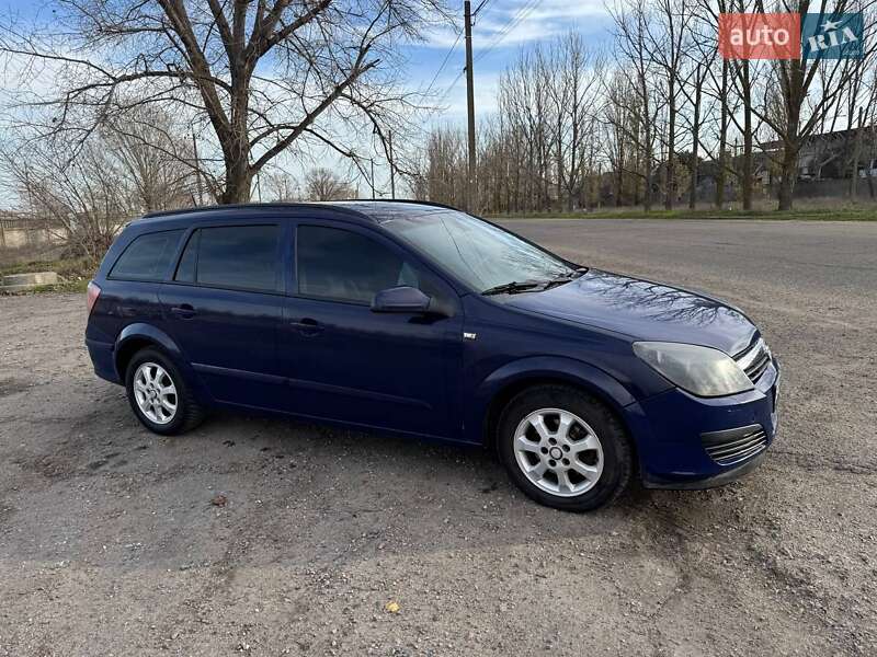 Універсал Opel Astra 2006 в Білгороді-Дністровському