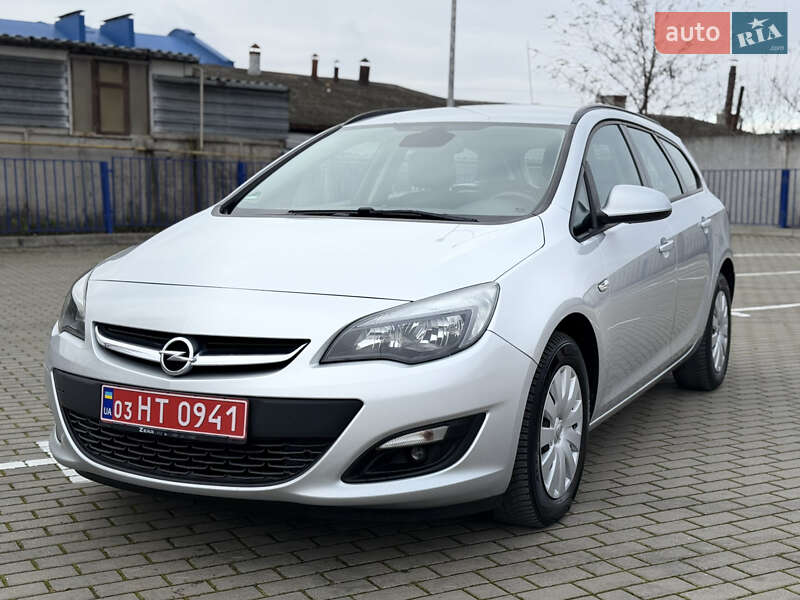Универсал Opel Astra 2015 в Тернополе