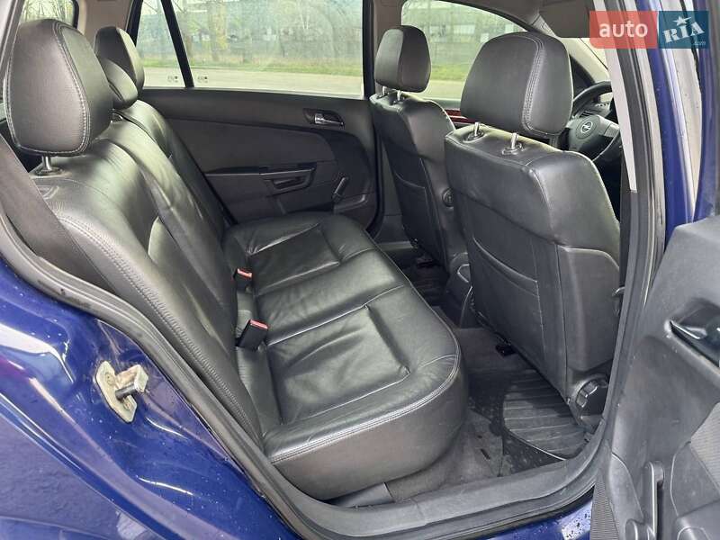 Універсал Opel Astra 2006 в Білгороді-Дністровському