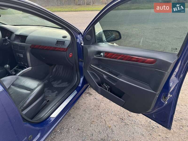 Універсал Opel Astra 2006 в Білгороді-Дністровському