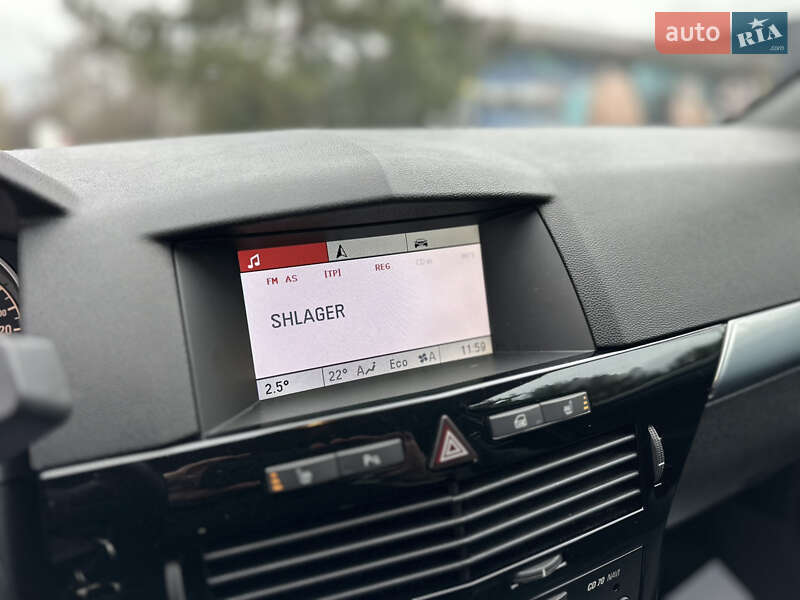 Универсал Opel Astra 2009 в Луцке