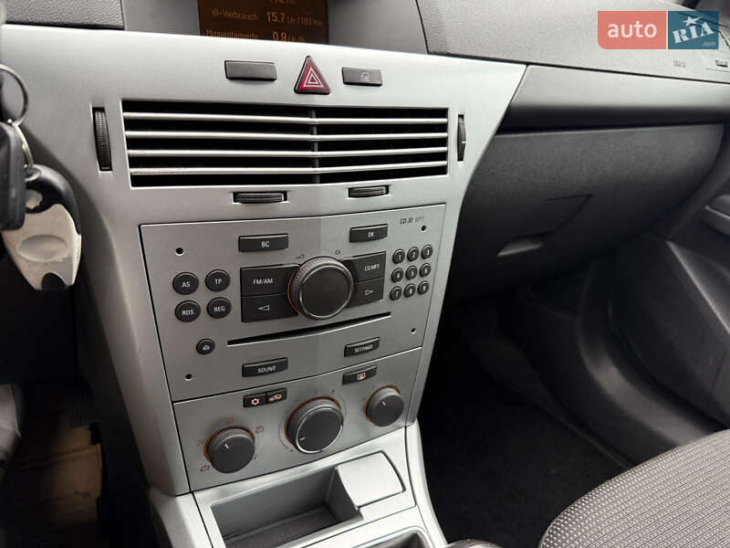 Універсал Opel Astra 2010 в Вінниці