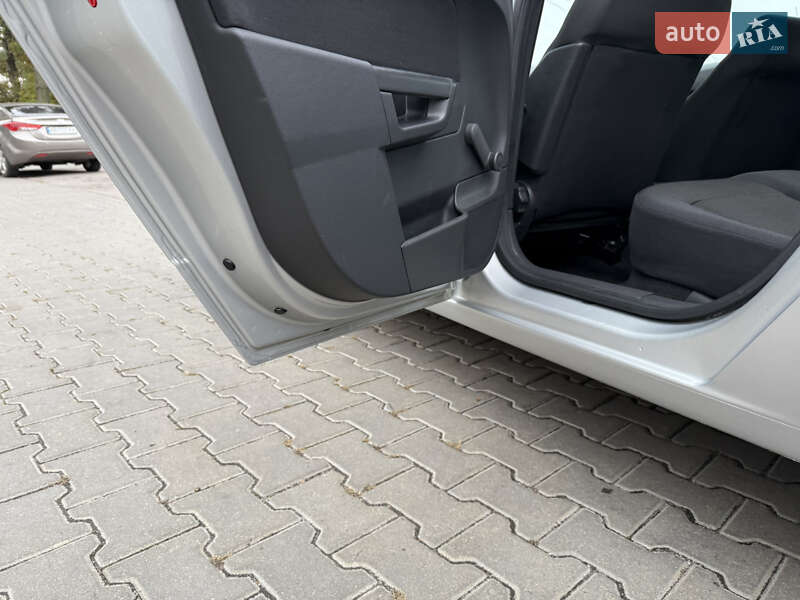 Універсал Opel Astra 2010 в Вінниці