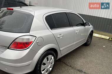 Хэтчбек Opel Astra 2004 в Чернигове