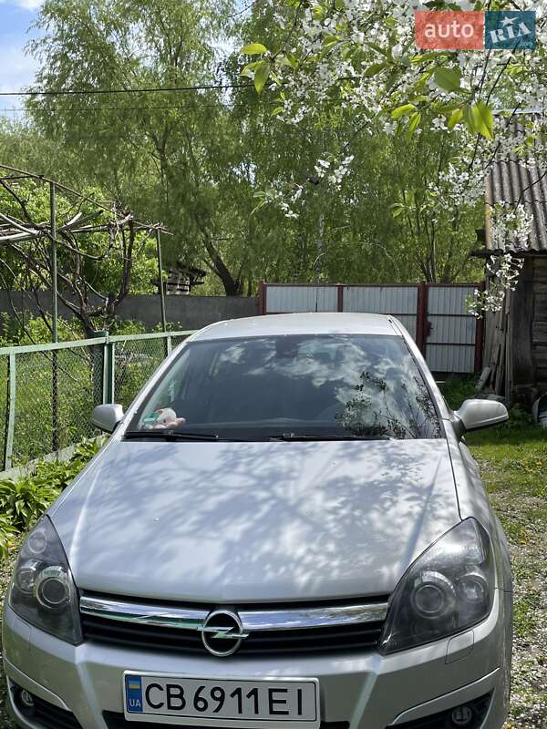 Хэтчбек Opel Astra 2004 в Чернигове