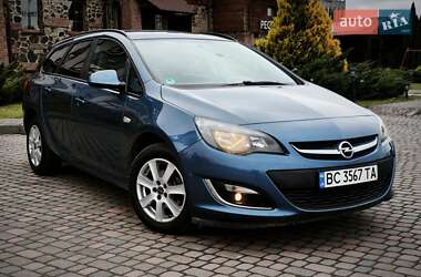 Універсал Opel Astra 2013 в Львові