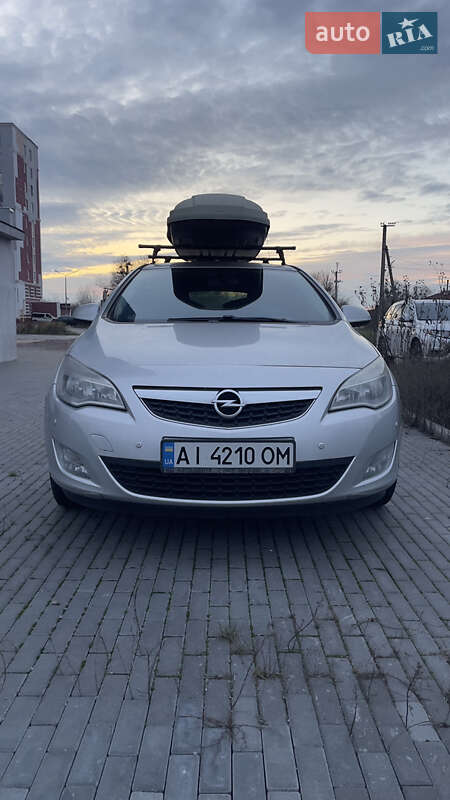 Хетчбек Opel Astra 2011 в Києві