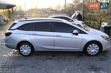 Универсал Opel Astra 2018 в Днепре