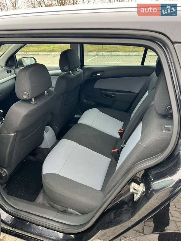 Універсал Opel Astra 2005 в Ковелі