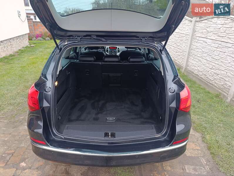 Універсал Opel Astra 2012 в Гощі