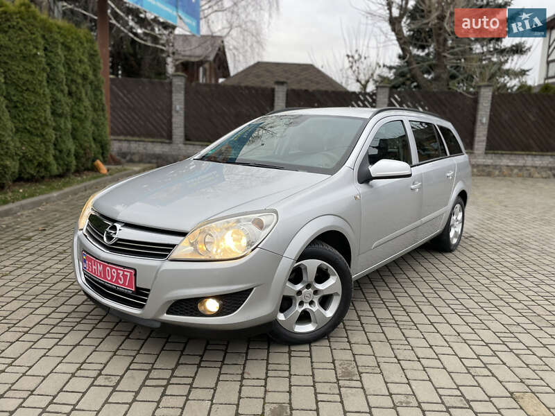 Універсал Opel Astra 2009 в Луцьку