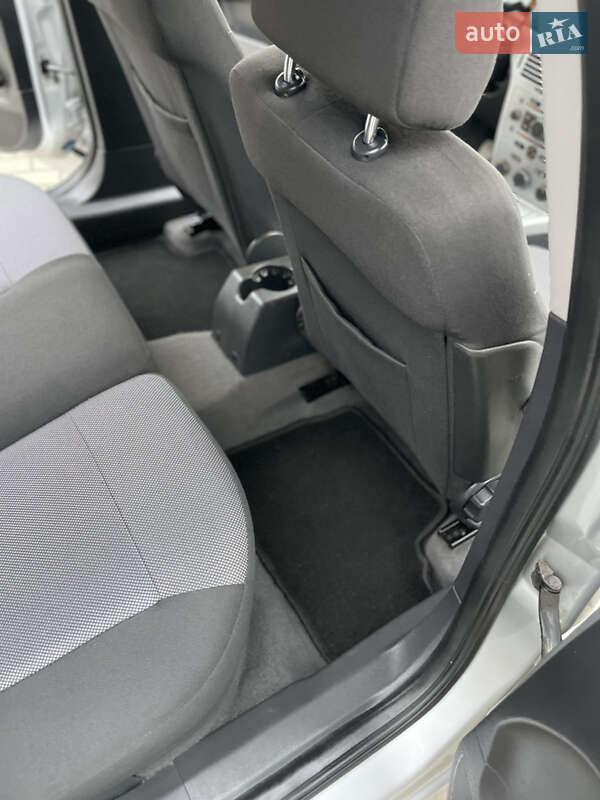 Універсал Opel Astra 2009 в Луцьку