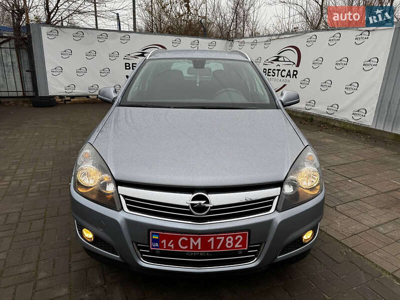 Универсал Opel Astra 2010 в Днепре