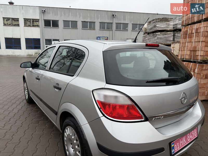 Хетчбек Opel Astra 2004 в Вінниці