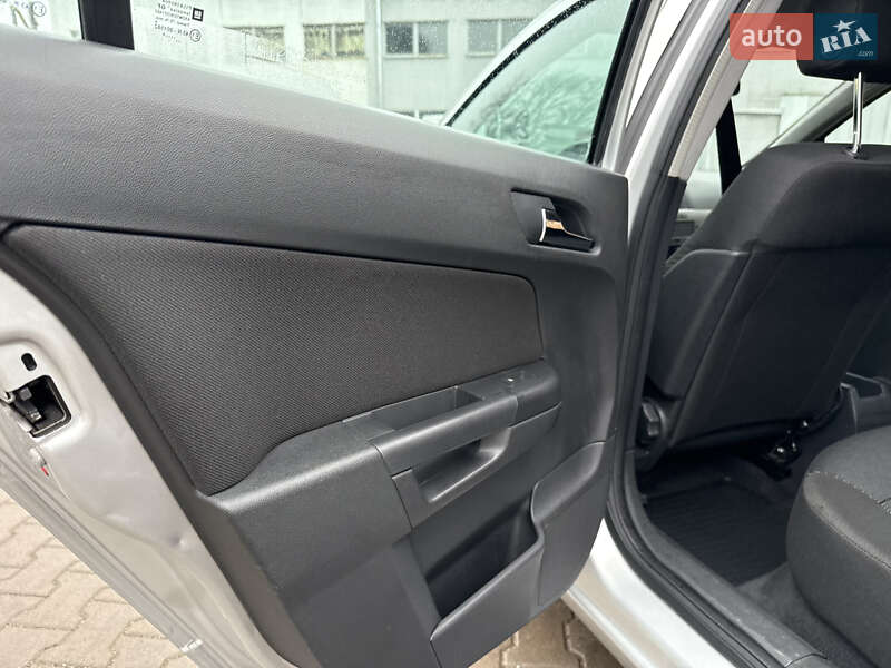 Хетчбек Opel Astra 2004 в Вінниці