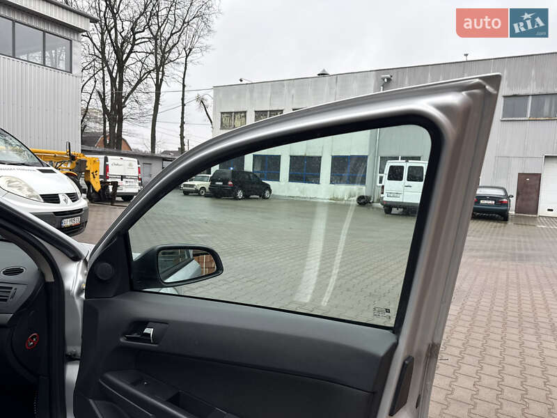 Хетчбек Opel Astra 2004 в Вінниці