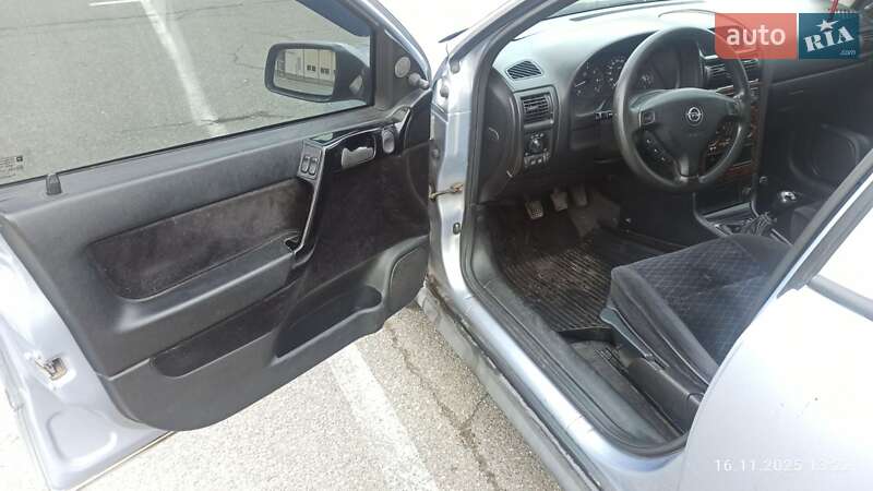 Седан Opel Astra 2000 в Броварах