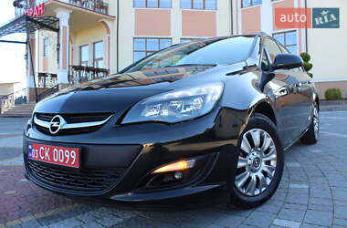 Універсал Opel Astra 2015 в Трускавці