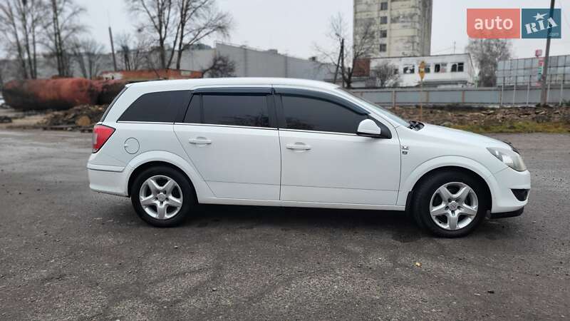 Універсал Opel Astra 2010 в Полтаві фото 9 Універсал Opel Astra 2010 в Полтаві