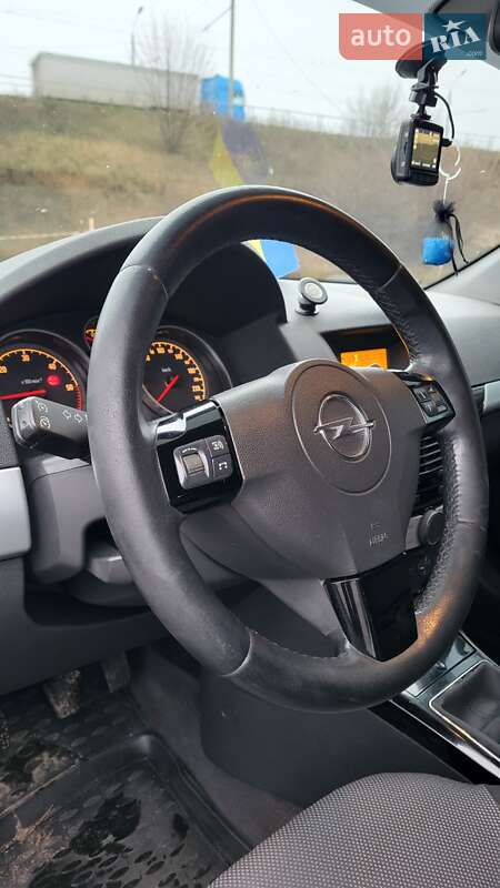 Універсал Opel Astra 2010 в Полтаві фото 32 Універсал Opel Astra 2010 в Полтаві