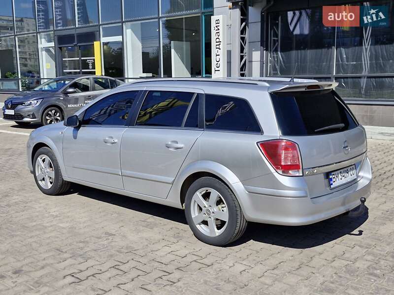 Универсал Opel Astra 2006 в Сумах