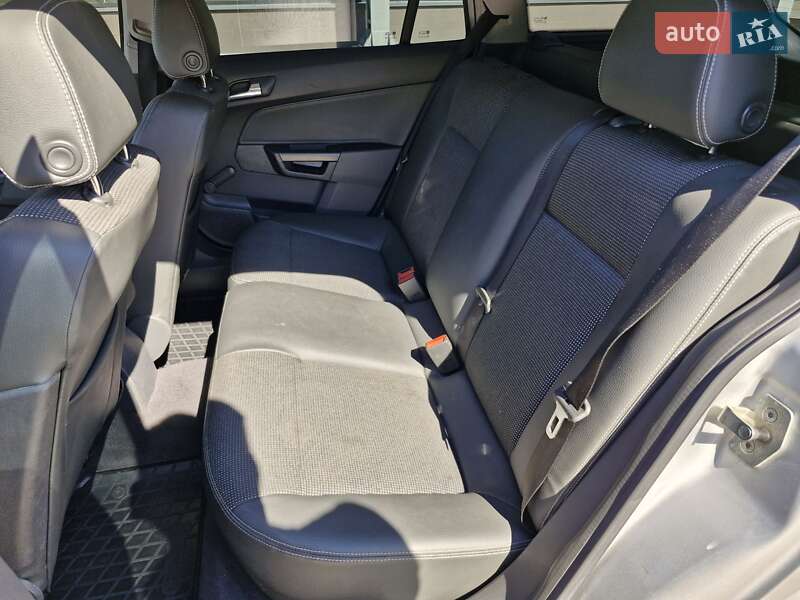 Универсал Opel Astra 2006 в Сумах