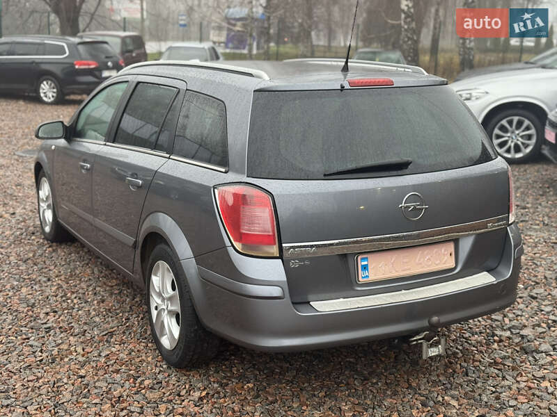 Універсал Opel Astra 2006 в Лубнах