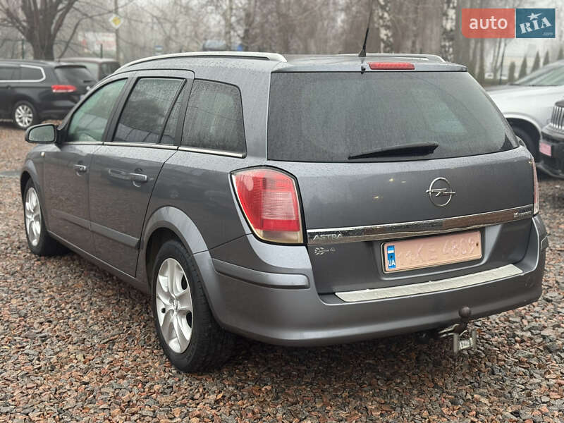 Універсал Opel Astra 2006 в Лубнах