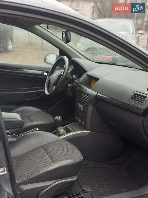 Універсал Opel Astra 2006 в Лубнах