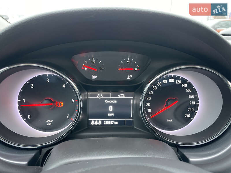 Універсал Opel Astra 2017 в Львові