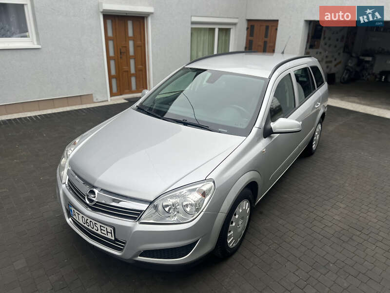 Універсал Opel Astra 2007 в Івано-Франківську
