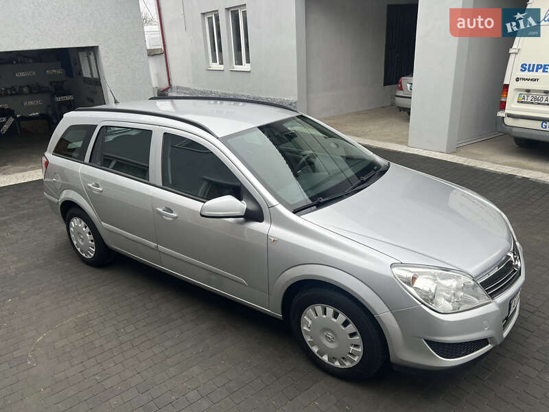 Універсал Opel Astra 2007 в Івано-Франківську