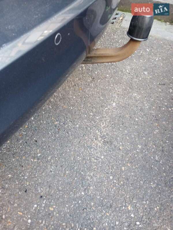 Универсал Opel Astra 2011 в Черновцах