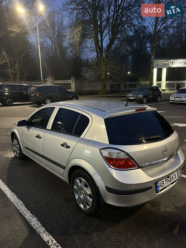 Хэтчбек Opel Astra 2005 в Виннице