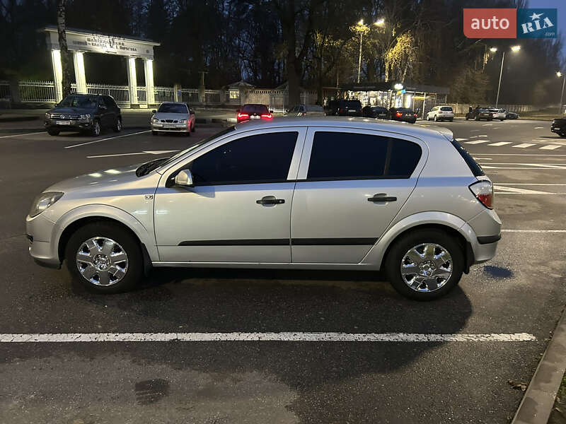 Хэтчбек Opel Astra 2005 в Виннице